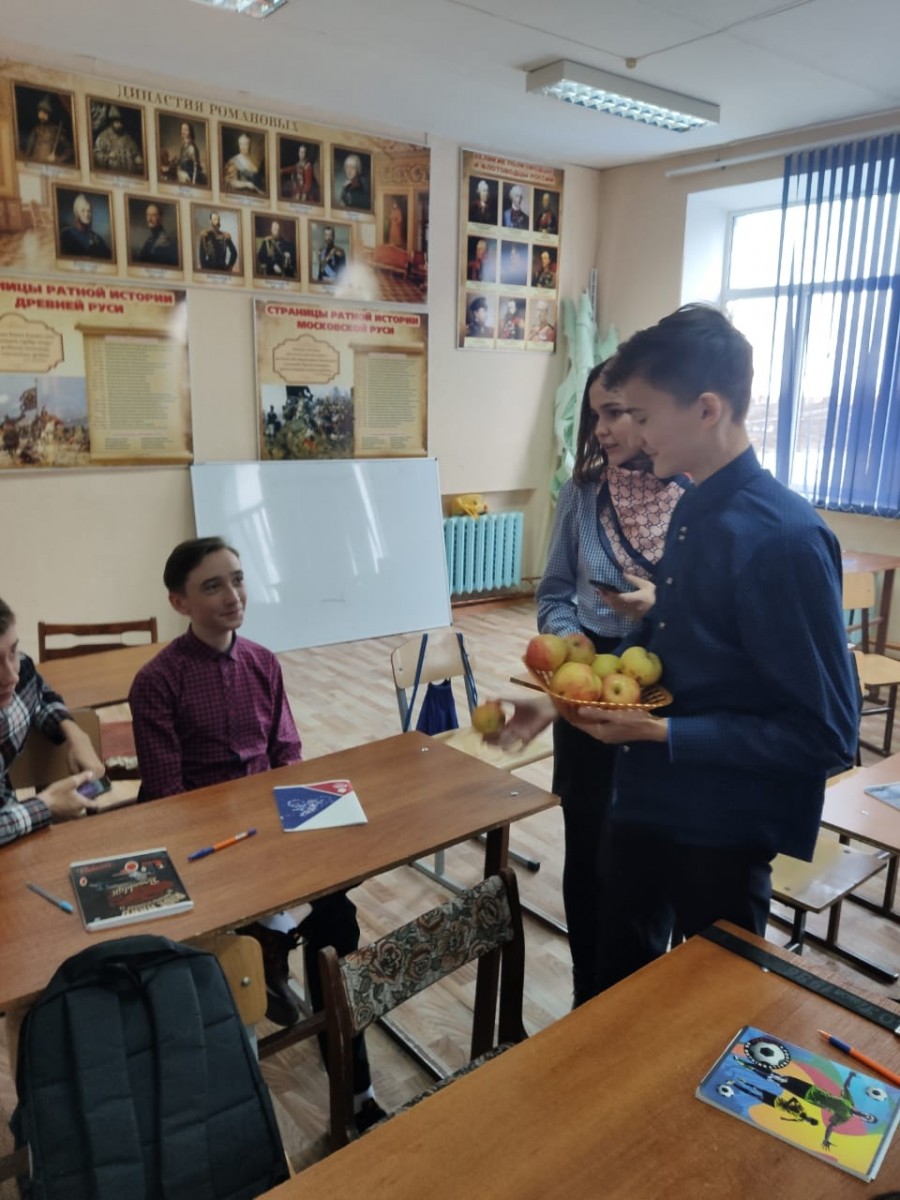 Профилактическая акция «Яблоко-витаминный чемпион»